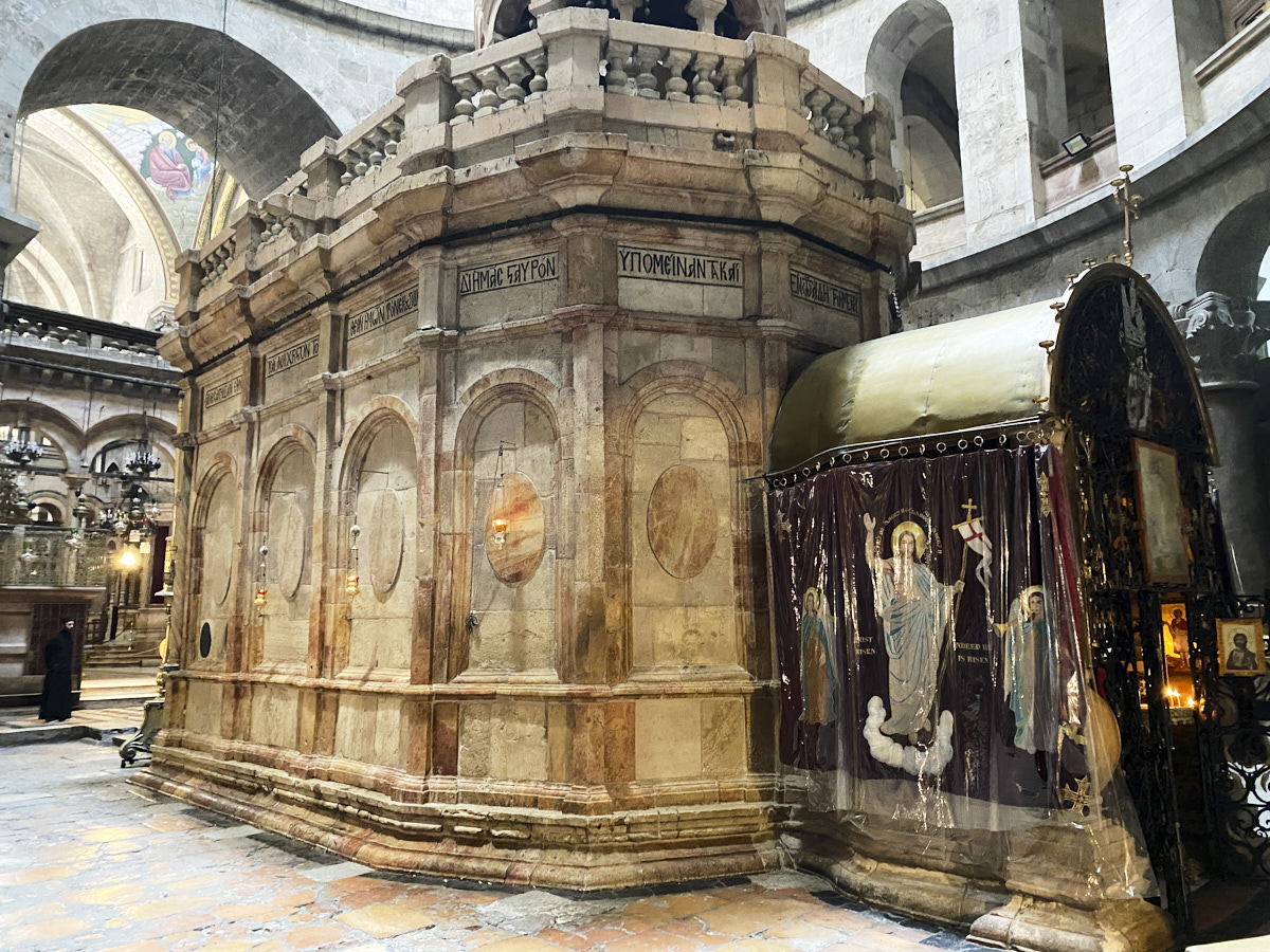 interior chapel Church of the Holy Sepulcher