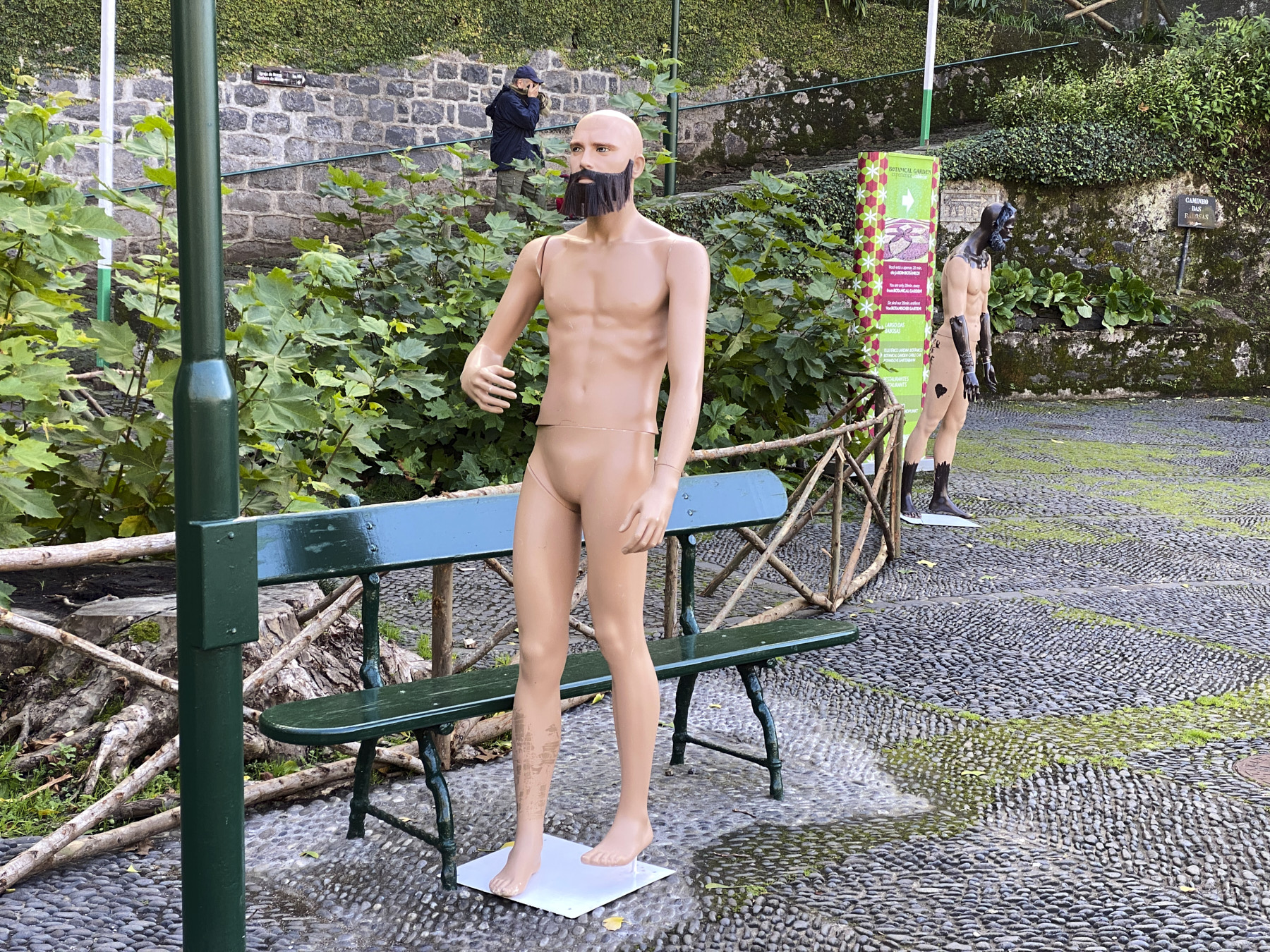 naked mannequin with beard 2022