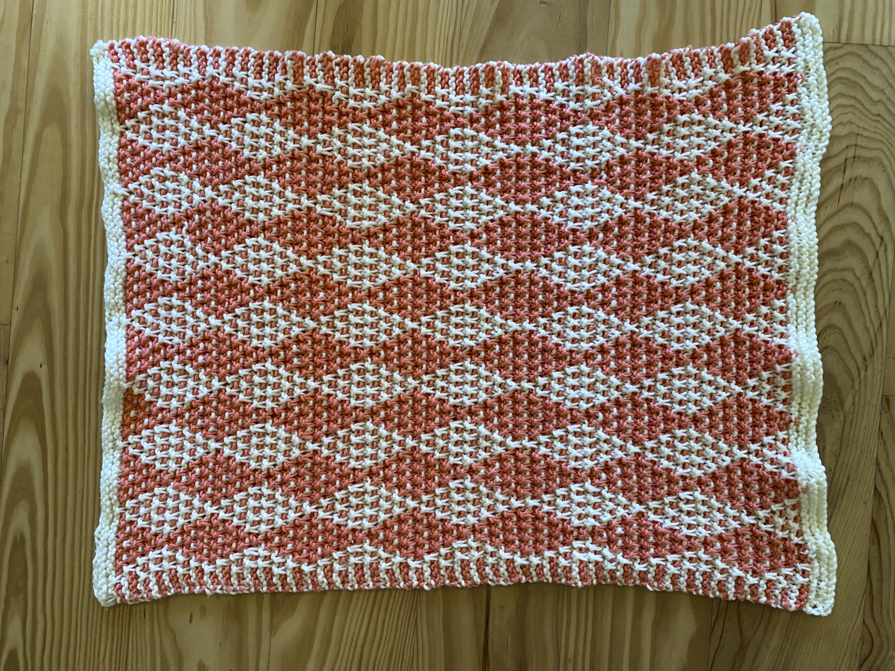 Baby blanket peach and off white