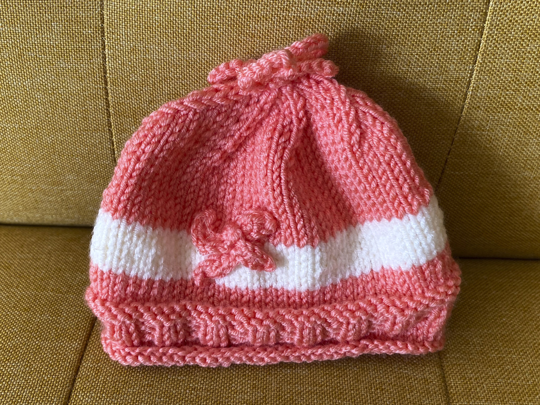 Baby hat peach and off white