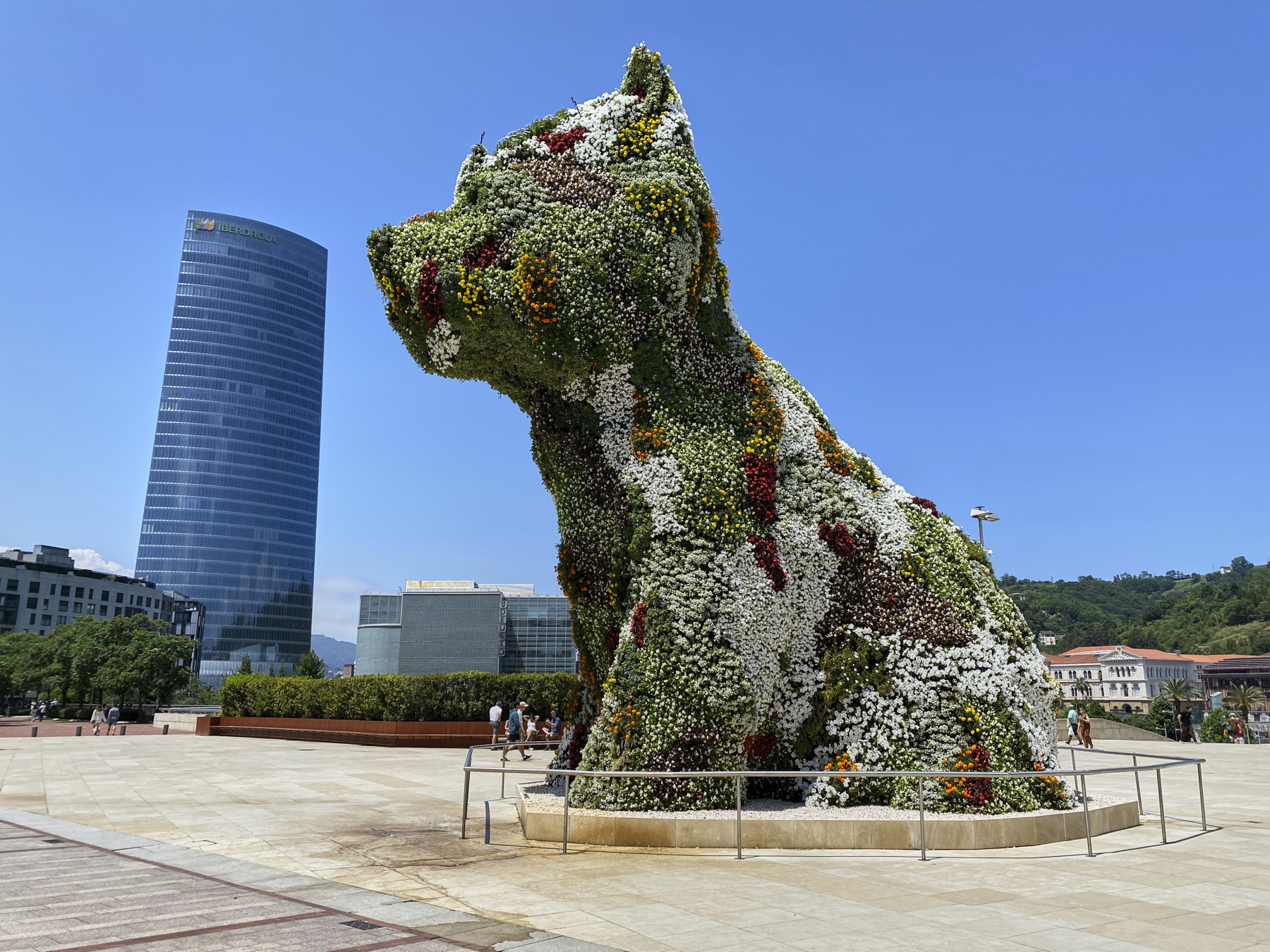 Dog made of plants by Guggenheim